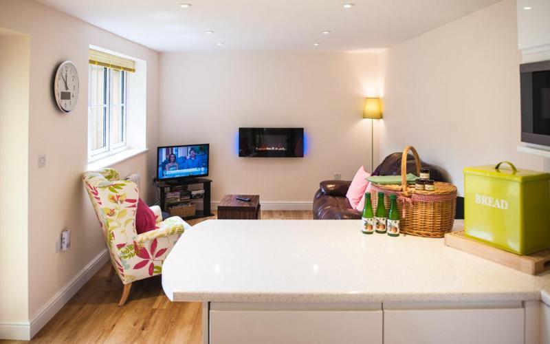 The Retreat, Own Hot Tub, Romantic Escape, Near Lyme Regis Exterior foto